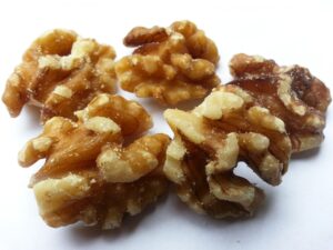 nuts, walnuts, food-164766.jpg